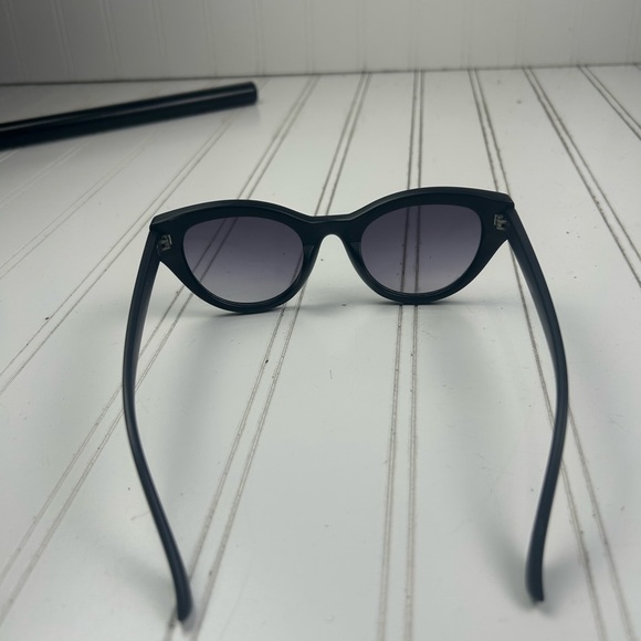 French Connection Black Y2K Rectangle Sunglasses - Picture 4 of 7
